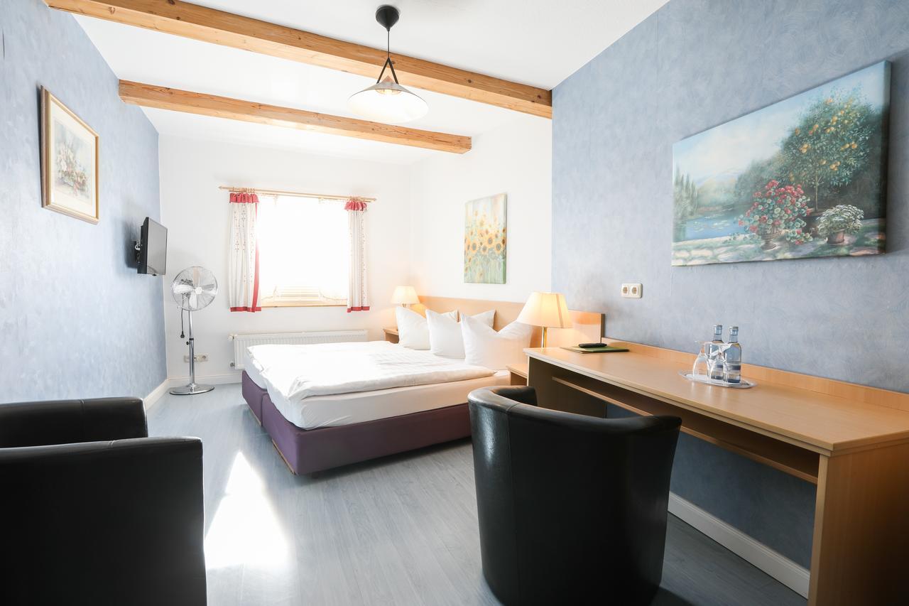 Hotel Buetzower Hof Екстериор снимка